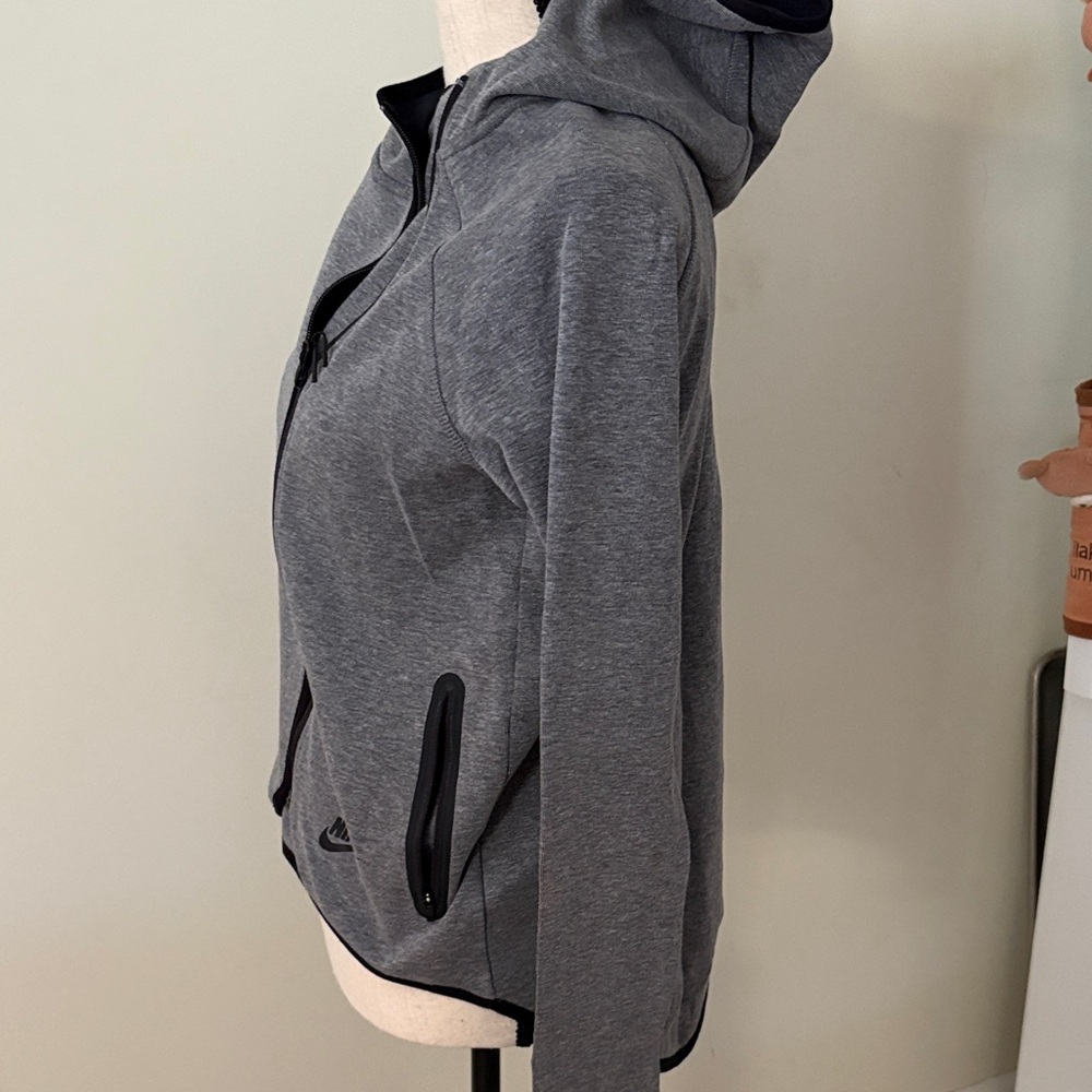 Nike jacket - Picture 3 of 5
